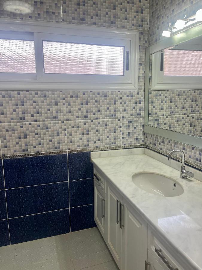 Balcony Penthouse - Spacious, Best Location Cairo Exterior photo